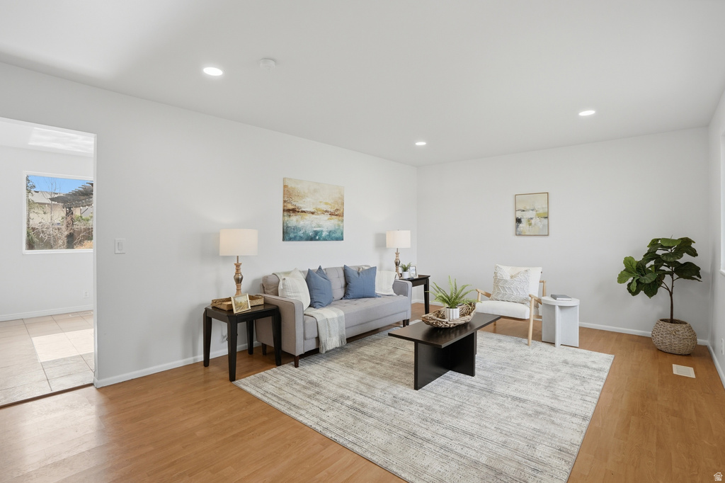 3675 W TOULOUSE West Valley City, UT 84120