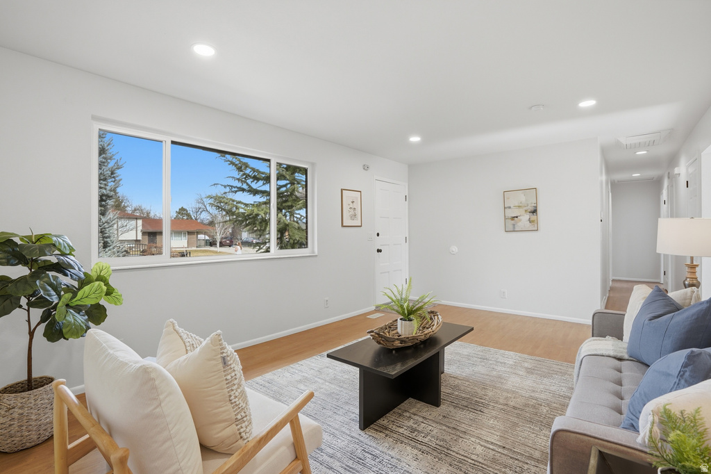 3675 W TOULOUSE West Valley City, UT 84120