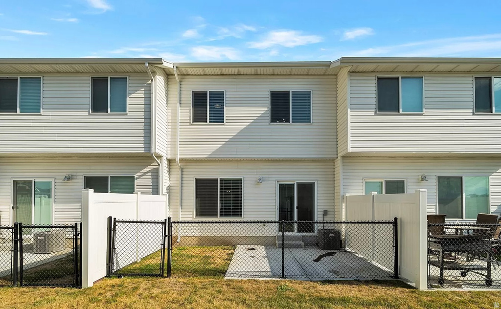 3224 N 3325 W #213 Plain City, UT 84404