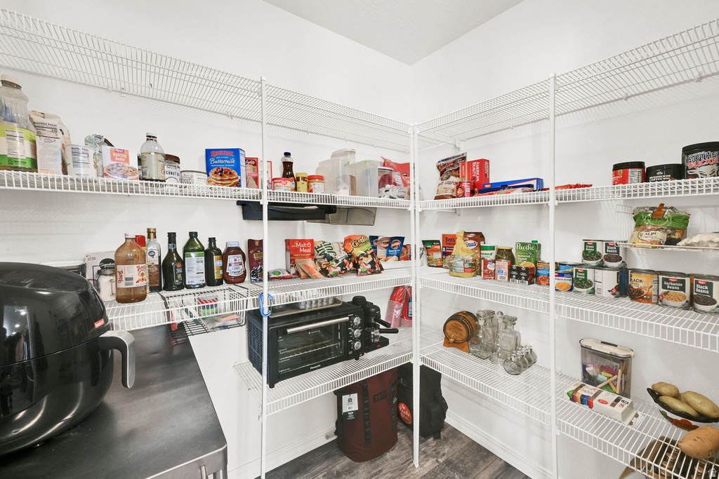 892 N FLINT CIR Tooele, UT 84074