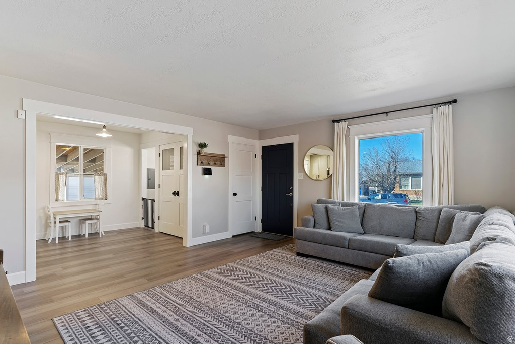 339 W 4675 S Washington Terrace, UT 84405