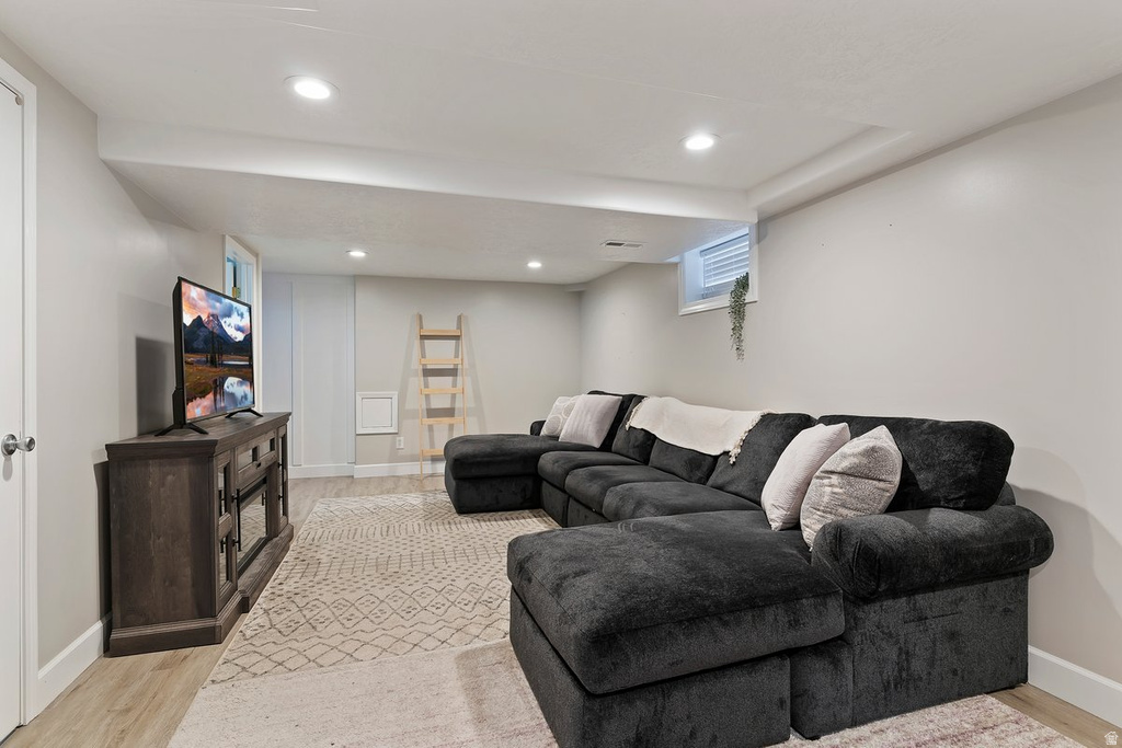 339 W 4675 S Washington Terrace, UT 84405