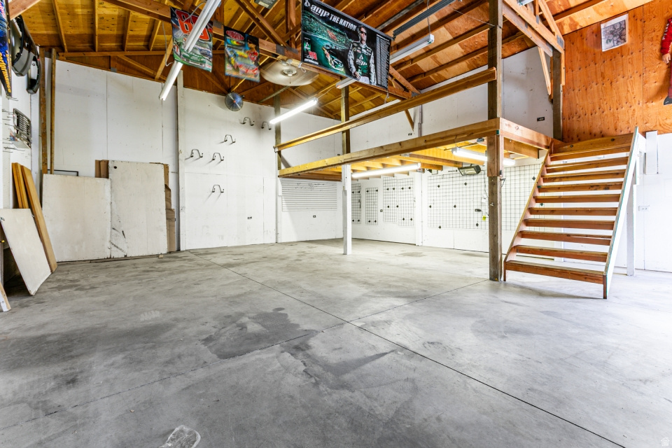 2001 N 400 W Sunset, UT 84015