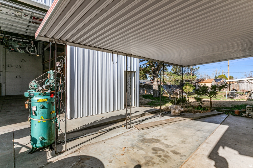 2001 N 400 W Sunset, UT 84015