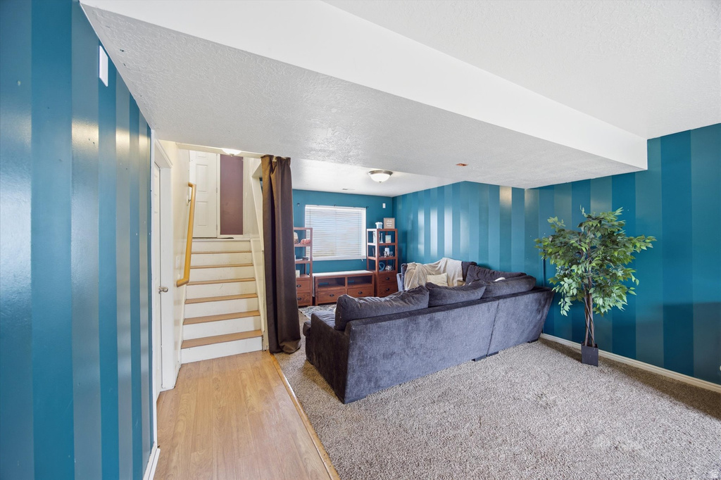 961 YORK DR North Salt Lake, UT 84054