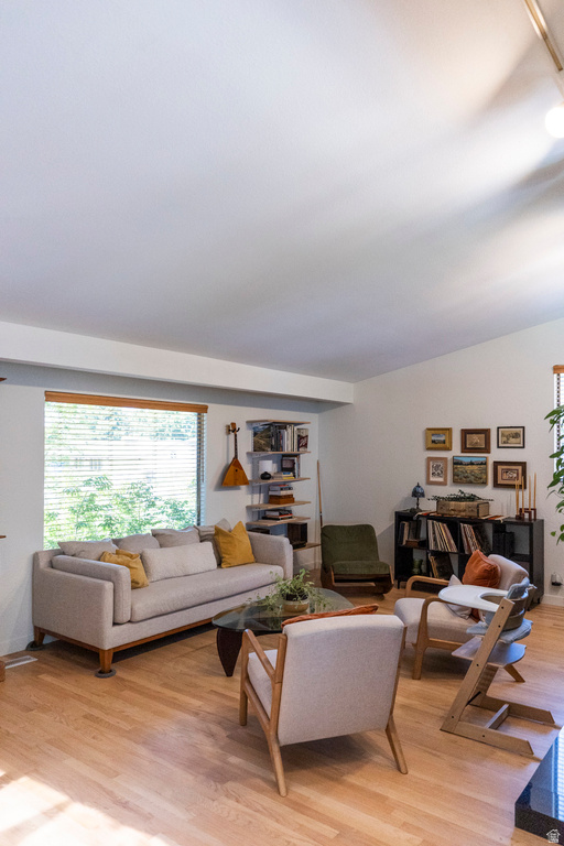 7717 S 3500 E Cottonwood Heights, UT 84121