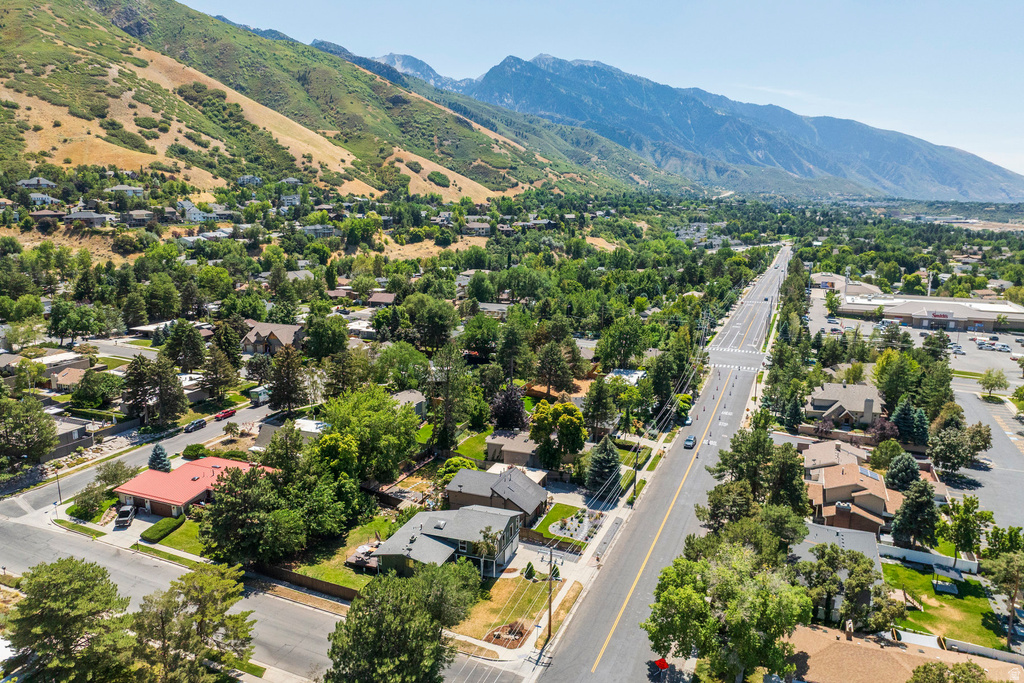 7717 S 3500 E Cottonwood Heights, UT 84121