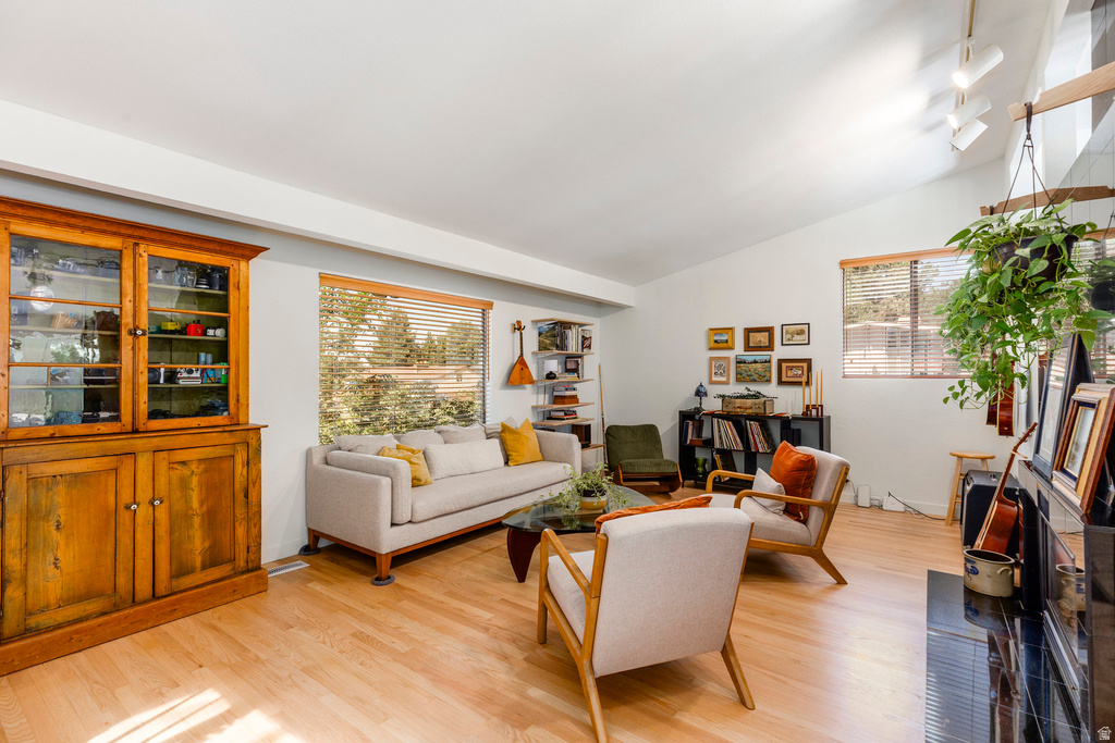 7717 S 3500 E Cottonwood Heights, UT 84121