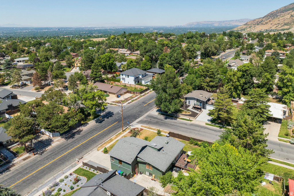 7717 S 3500 E Cottonwood Heights, UT 84121