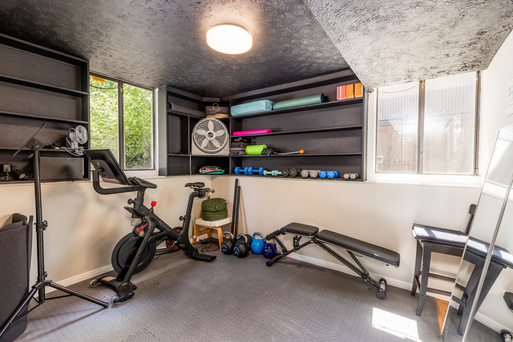 7717 S 3500 E Cottonwood Heights, UT 84121