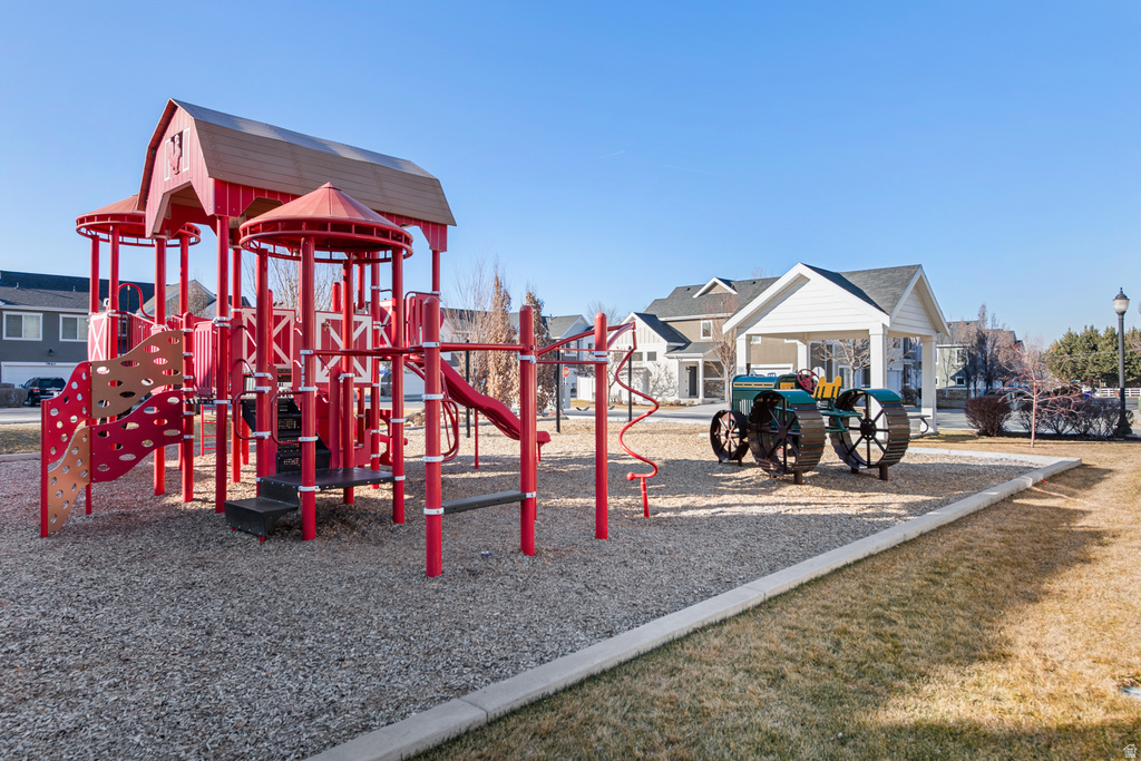 397 E TRACTOR DR Midvale, UT 84047