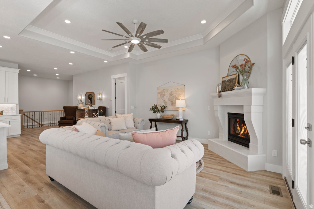 4584 N LA RINGHIERA DR Lehi, UT 84048