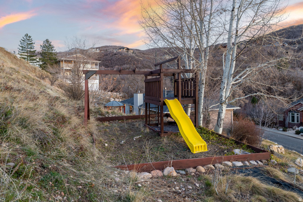 993 E CANYON CREEK Bountiful, UT 84010