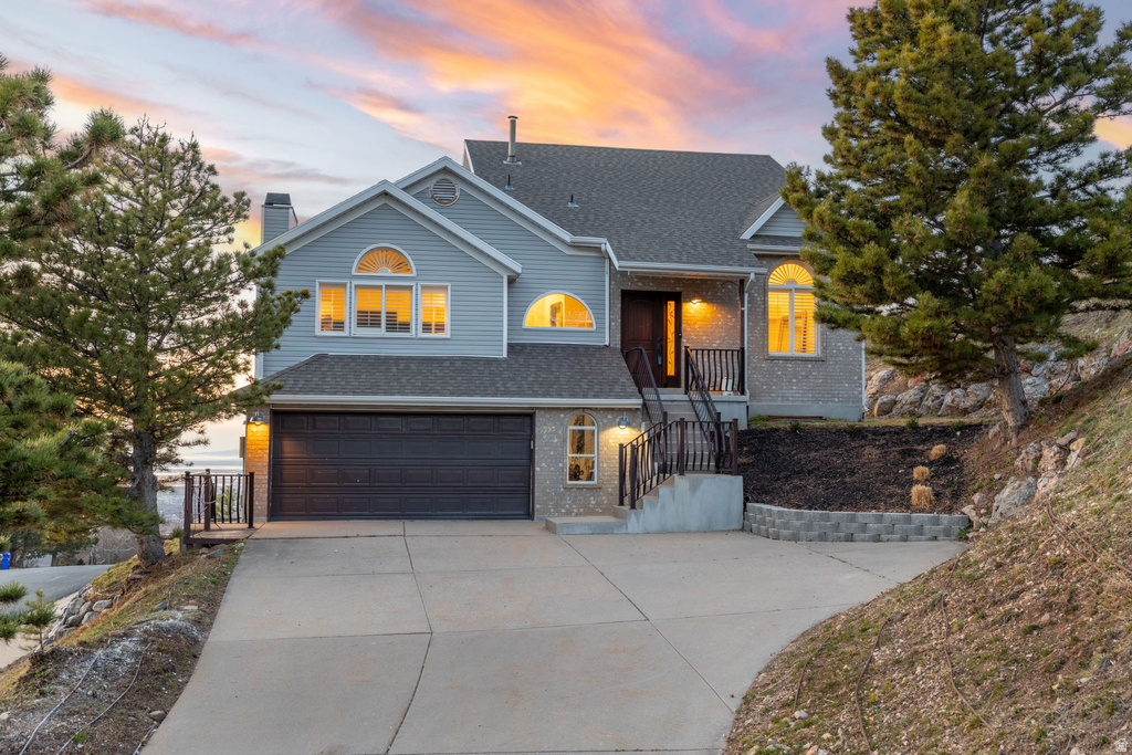 993 E CANYON CREEK Bountiful, UT 84010