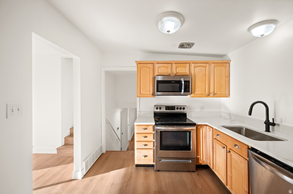 7161 S 2155 E Cottonwood Heights, UT 84121