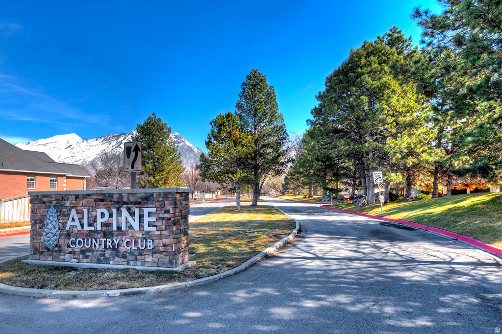 10531 N ALPINE HWY Highland, UT 84003