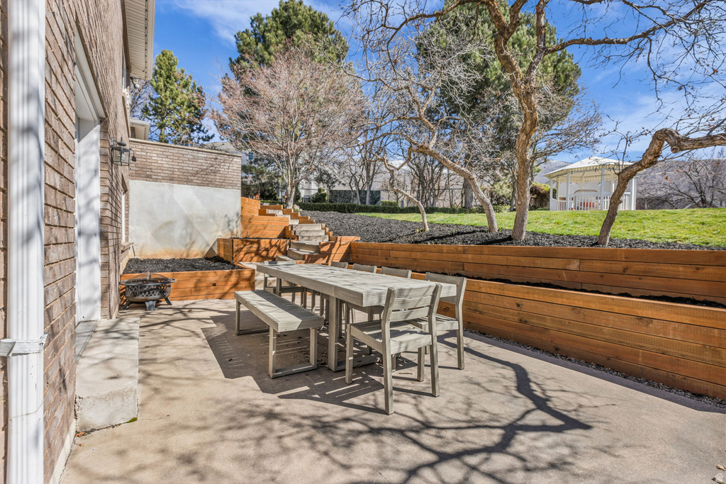 882 E WINDSOR LN Kaysville, UT 84037