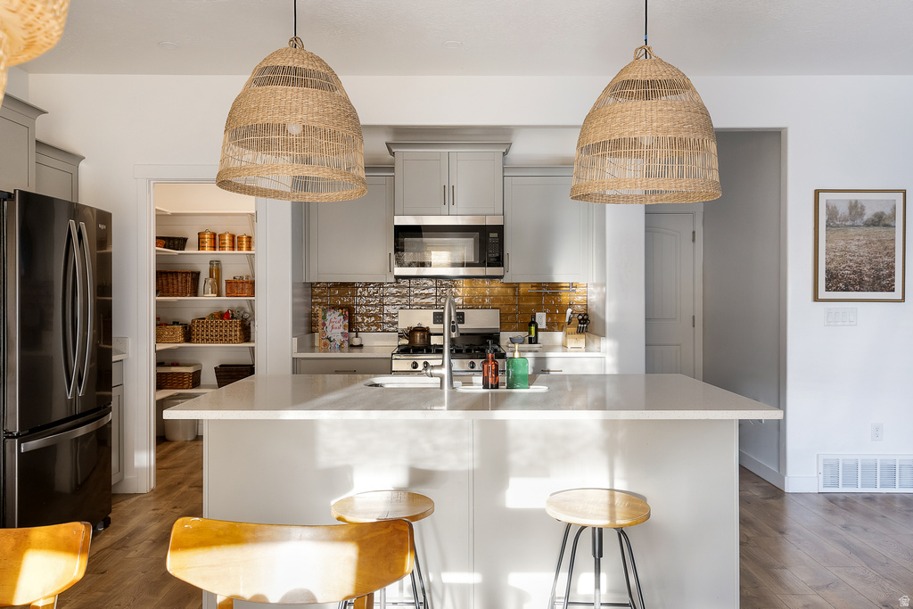 568 S CHURCH DR Saratoga Springs, UT 84045