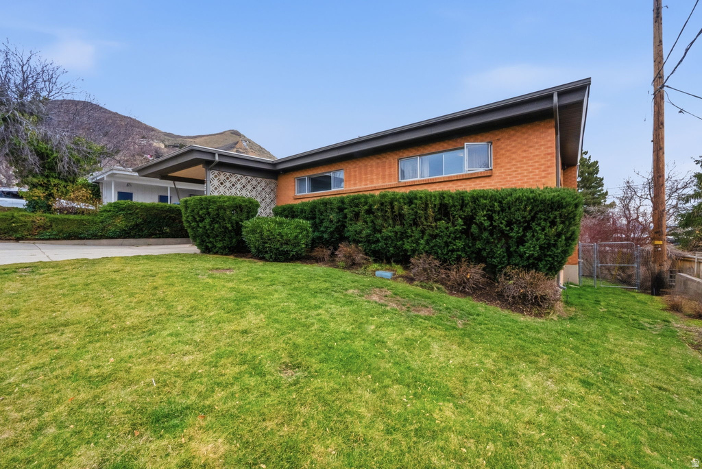 2620 E BLAINE AVE Salt Lake City, UT 84108