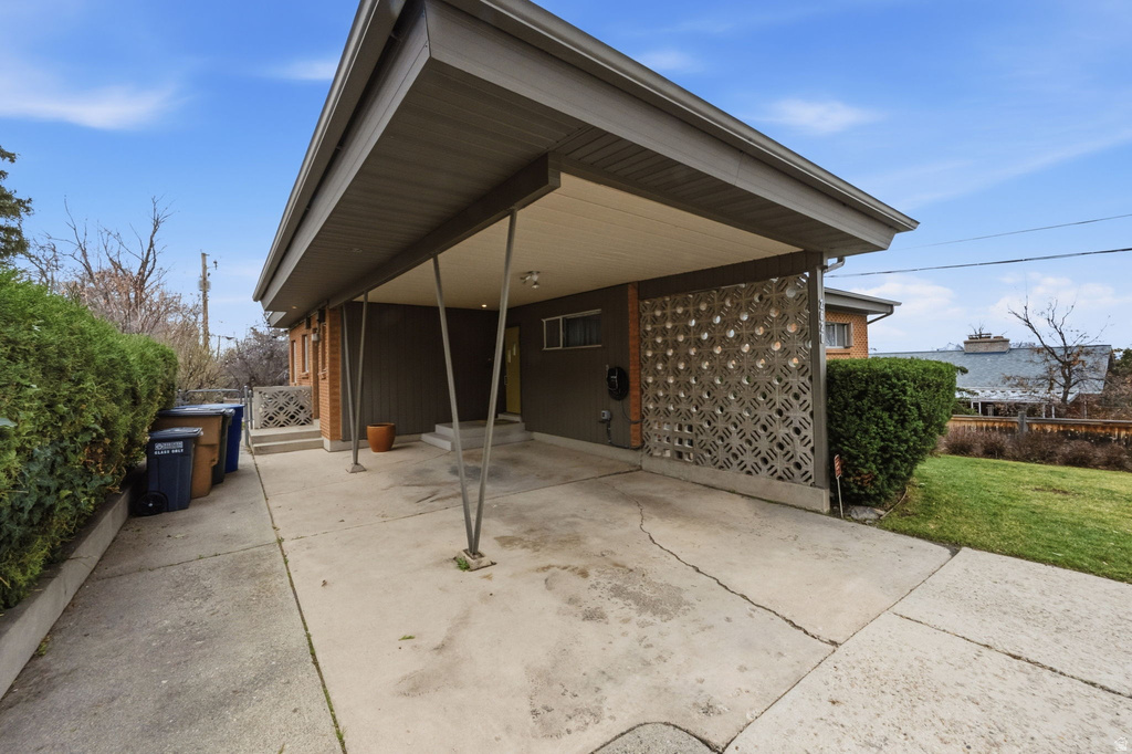 2620 E BLAINE AVE Salt Lake City, UT 84108