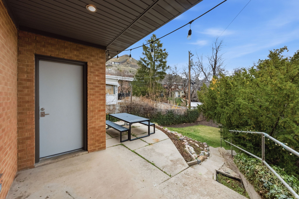 2620 E BLAINE AVE Salt Lake City, UT 84108