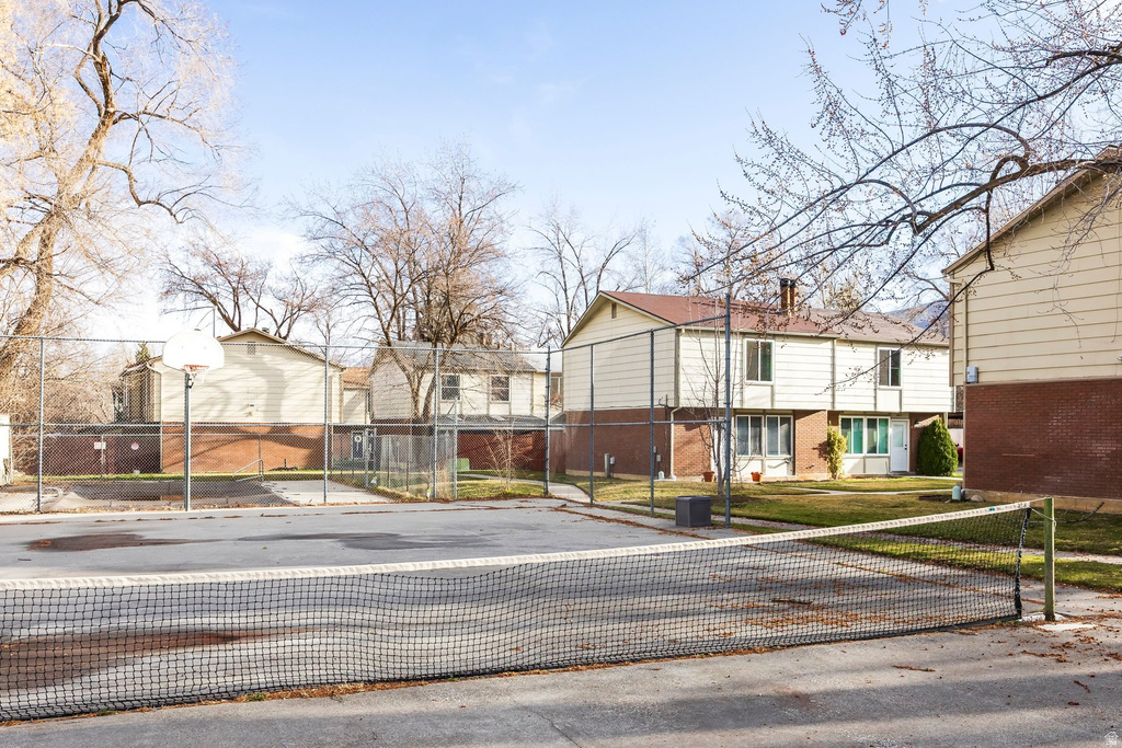 6066 S 2075 E Holladay, UT 84121