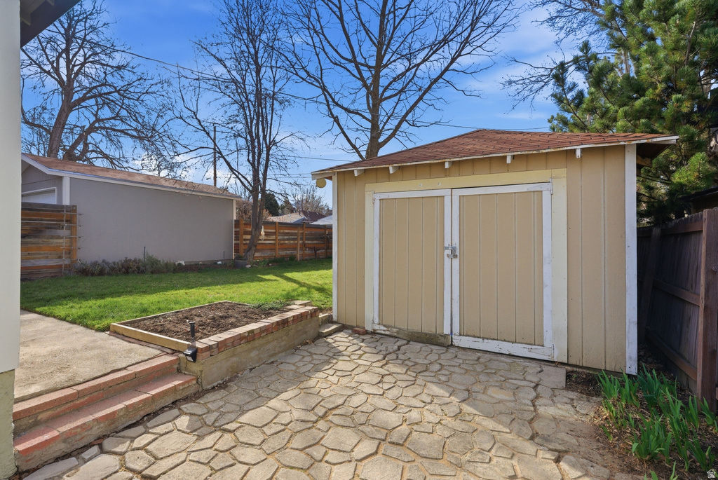 1196 E BROWNING AVE Salt Lake City, UT 84105