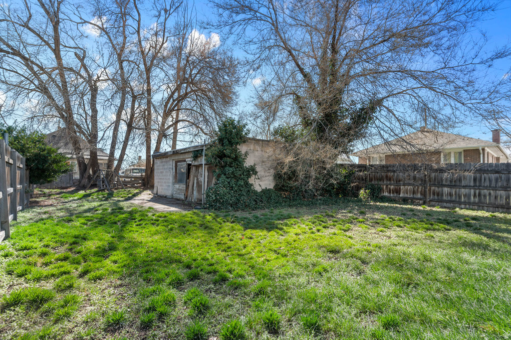 7689 S LOCUST ST Midvale, UT 84047