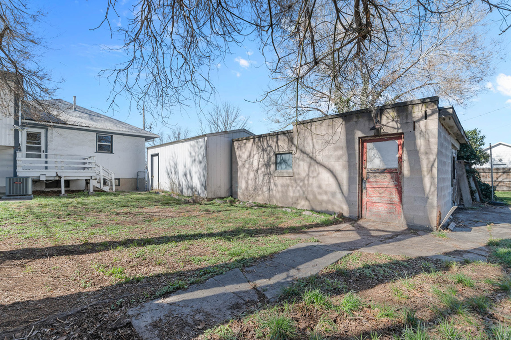 7689 S LOCUST ST Midvale, UT 84047