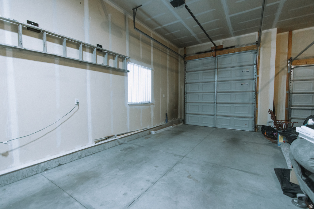 5645 S 4525 W Hooper, UT 84315