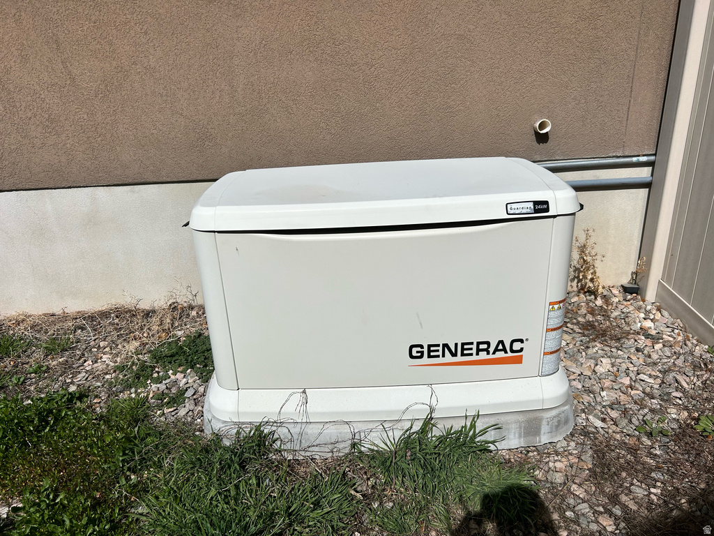 5645 S 4525 W Hooper, UT 84315