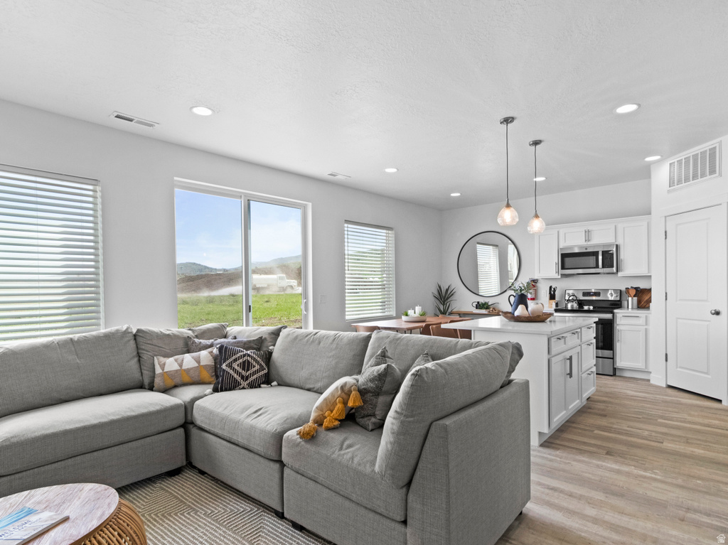 574 N BOURDONS RIVER ST #52 Garden City, UT 84028