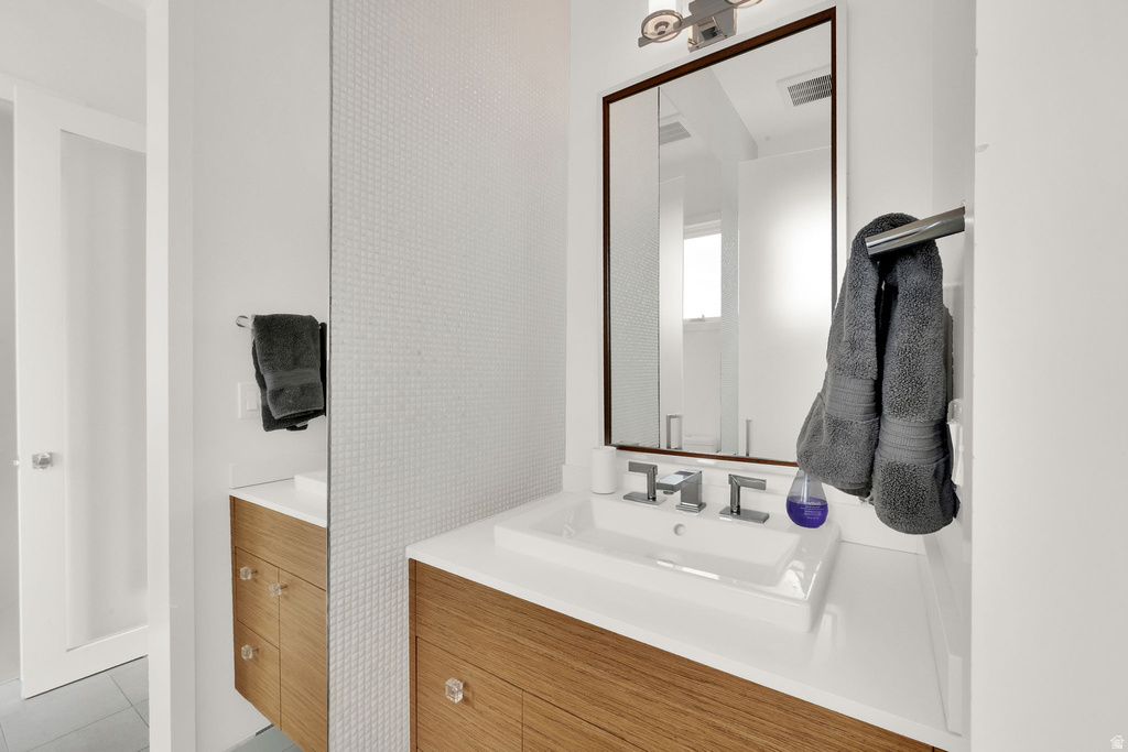 239 N VIRGINIA ST Salt Lake City, UT 84103