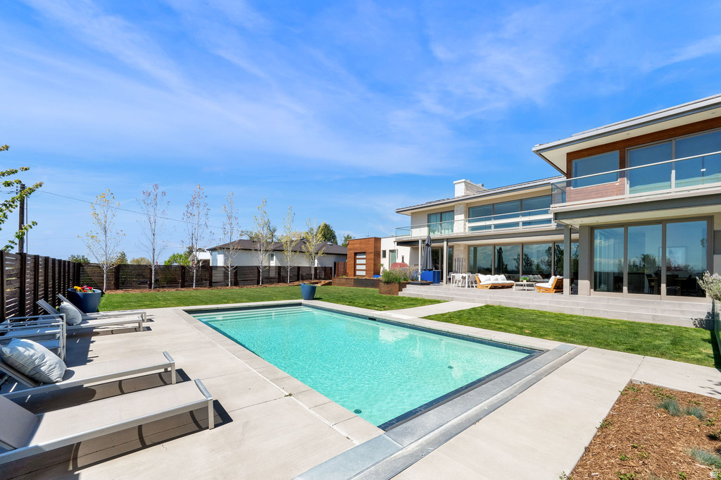 239 N VIRGINIA ST Salt Lake City, UT 84103
