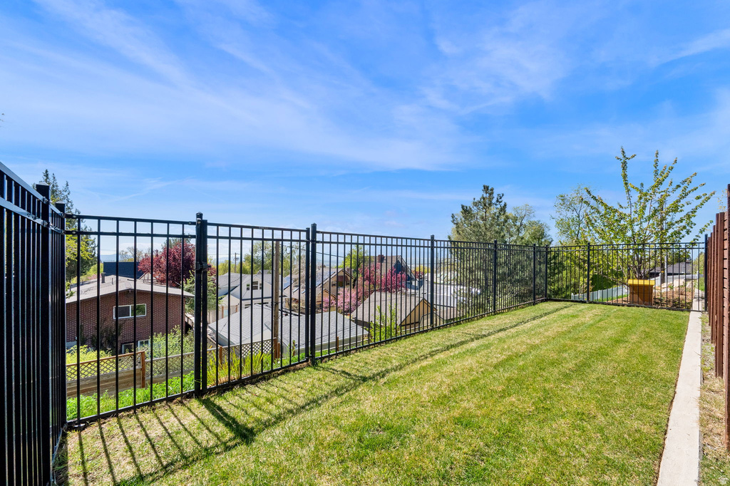 239 N VIRGINIA ST Salt Lake City, UT 84103