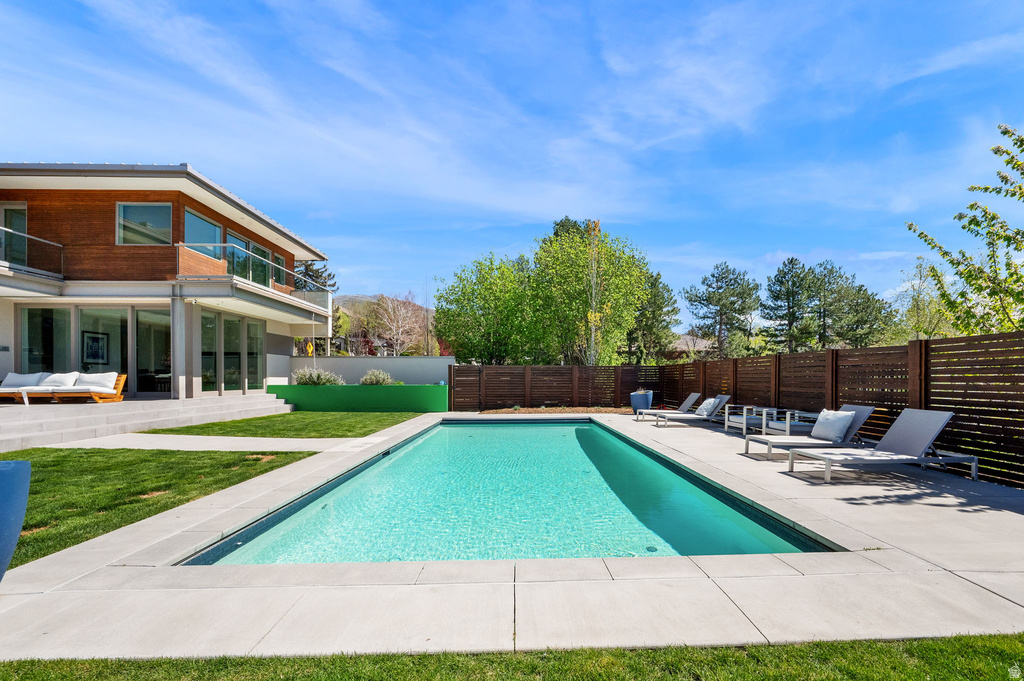 239 N VIRGINIA ST Salt Lake City, UT 84103