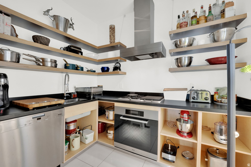 239 N VIRGINIA ST Salt Lake City, UT 84103