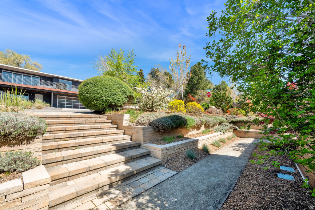 239 N VIRGINIA ST Salt Lake City, UT 84103