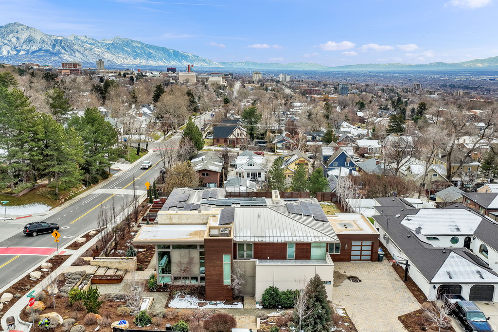 239 N VIRGINIA ST Salt Lake City, UT 84103