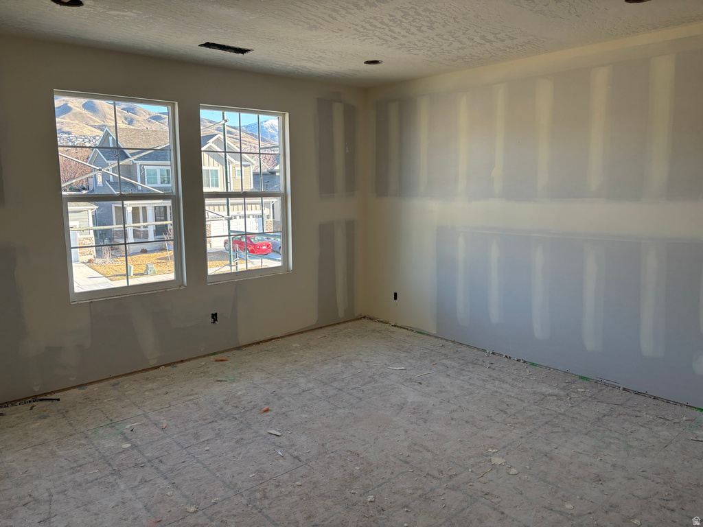 1127 W 2980 N Lehi, UT 84043