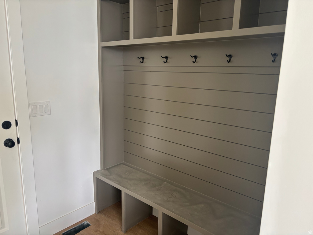 1127 W 2980 N Lehi, UT 84043