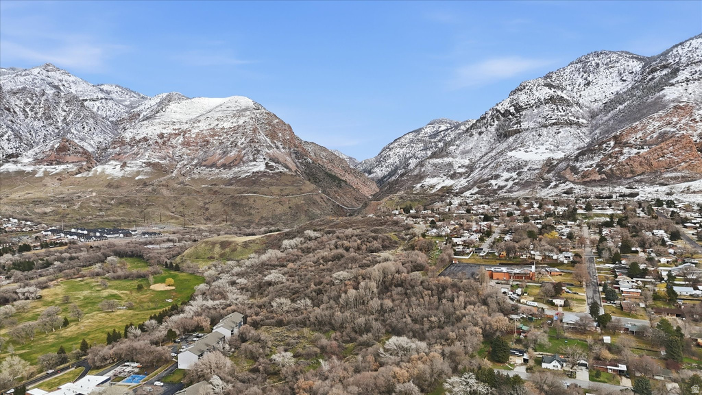 2102 S HARRISON BLVD Ogden, UT 84401