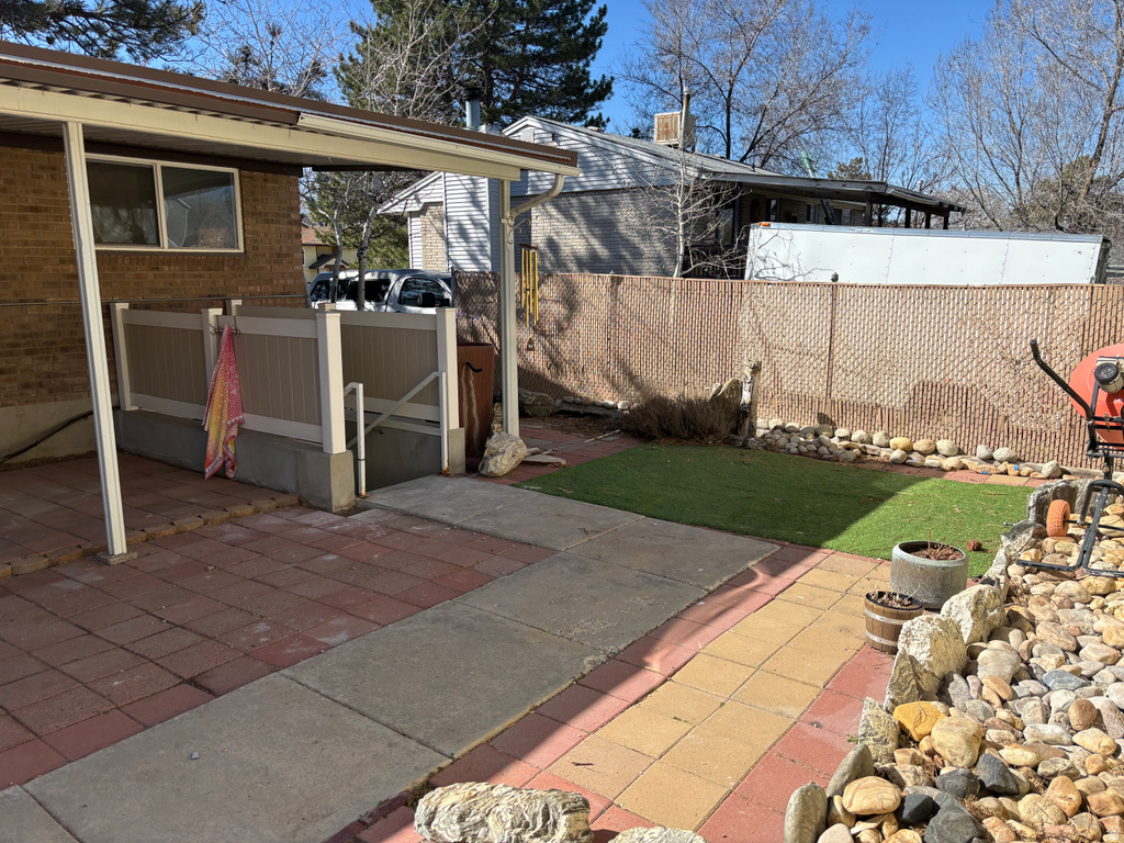 837 E DAISY ST Sandy, UT 84094