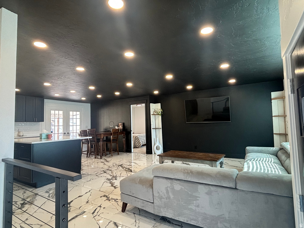 837 E DAISY ST Sandy, UT 84094