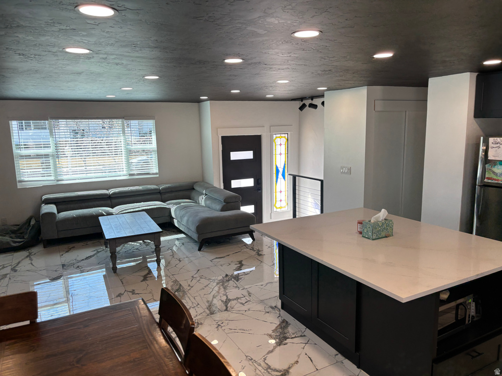 837 E DAISY ST Sandy, UT 84094