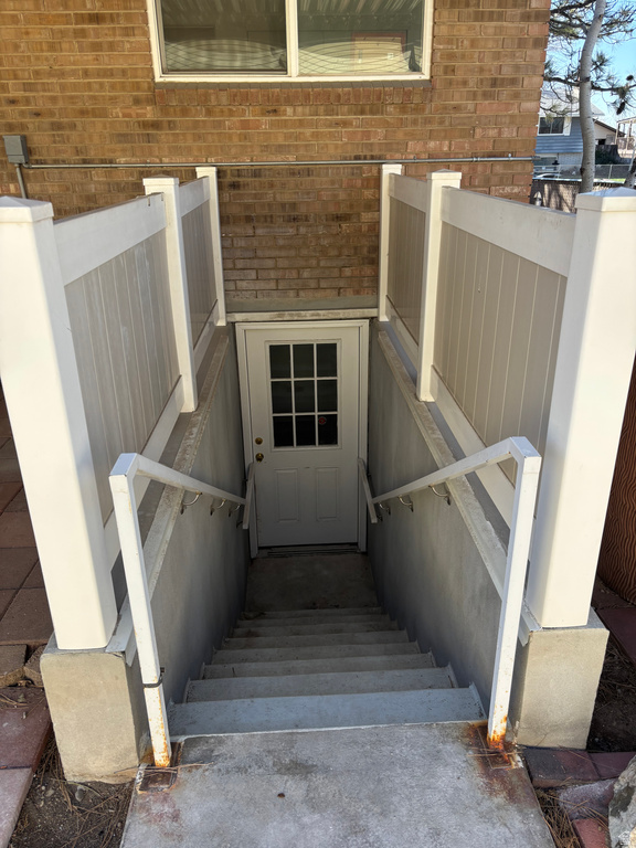 837 E DAISY ST Sandy, UT 84094