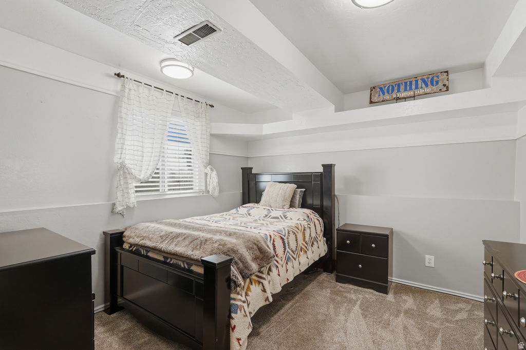 1320 E WOODHILL CIR Sandy, UT 84092