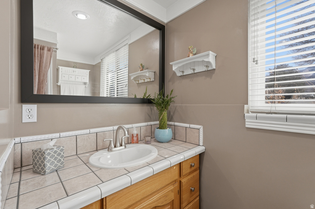 1320 E WOODHILL CIR Sandy, UT 84092