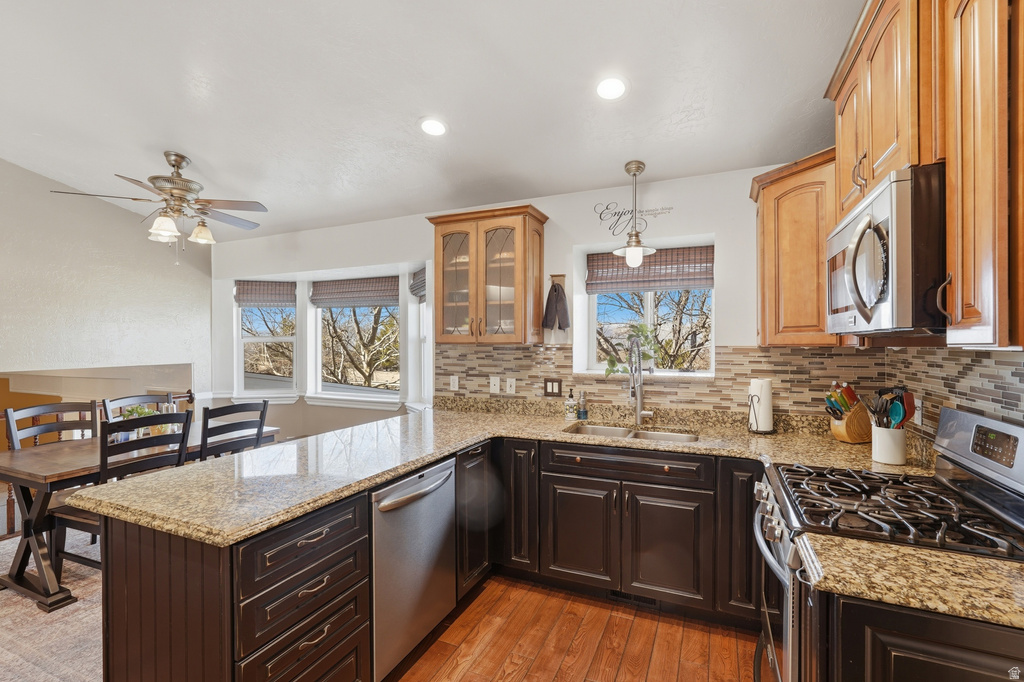 1320 E WOODHILL CIR Sandy, UT 84092