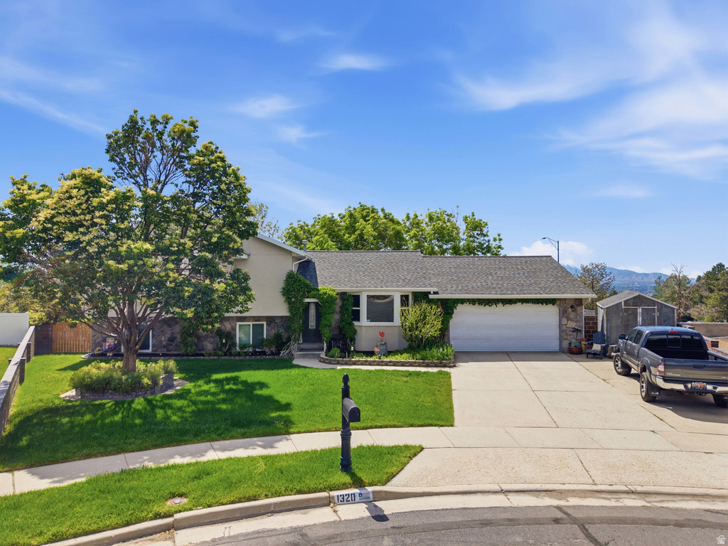 1320 E WOODHILL CIR photo 5